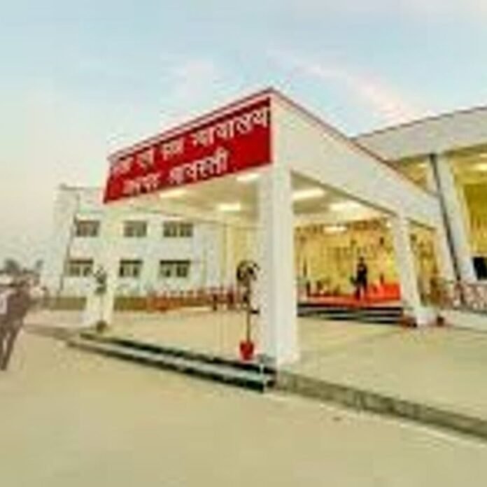 a9a89c9d-dea7-4852-875e-c0297678f0e7_1791887044846.jpg लहसुन की पत्तियां खोटने पर विवाद में मारपीट:श्रावस्ती में दो लोगों को अदालत उठने तक की सजा, 1-1 हजार जुर्माना