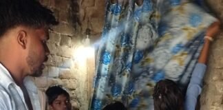 दुबौलिया में संगठन ने जरूरतमंद परिवार की मदद:राष्ट्रीय सूचनाधिकार संगठन के पदाधिकारियों ने किया सहयोग दुबौलिया में संगठन ने जरूरतमंद परिवार की मदद:राष्ट्रीय सूचनाधिकार संगठन के पदाधिकारियों ने किया सहयोग