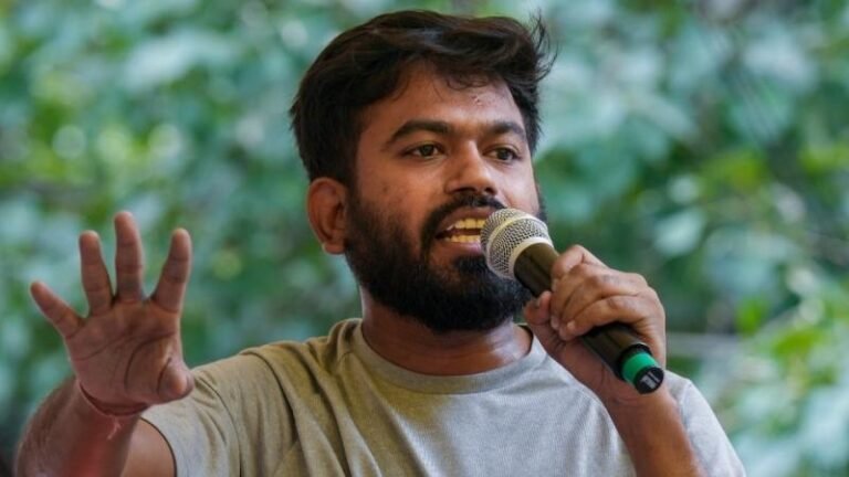 ‘परिवार को भी नहीं छोड़ा’, अभिजीत दीपके ने दिल्ली पुलिस की कार्रवाई पर उठाए सवाल