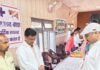 बहराइच में सांसद ने सेवा संकल्प सप्ताह का किया समापन:विभिन्न विभागों के स्टॉल देखे, आंगनबाड़ी कार्यकर्ताओं को मोबाइल बांटे