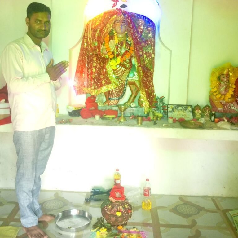 दुर्गा पूजा का उत्सव धूमधाम से मनाया:जगह-जगह प्रतिमाएं स्थापित, प्रवचन, रामलीला और झांकियां आयोजित