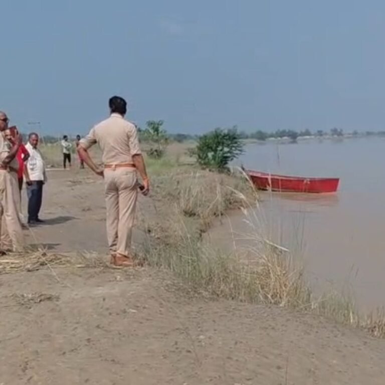 स्कूल जाते समय नदी में डूबी छठी की छात्रा:श्रावस्ती में पैर फिसलने से हुआ हादसा, SDRF का सर्च ऑपरेशन जारी