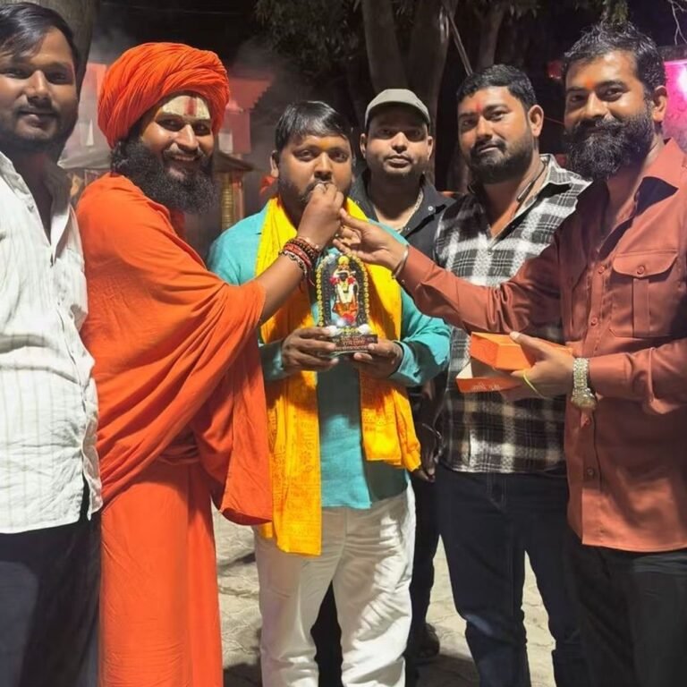 प्रभु दयाल वर्मा बने भाजपा अनुसूचित मोर्चा के जिलाध्यक्ष:पैडा वाले बाबा ने दी बधाई, कार्यकर्ताओं ने बांटी मिठाइयां