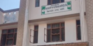खरीद के सरकारी दावों के बावजूद किसान परेशान:सरकार के दावों के बावजूद बिचौलियों का राज, बैठकें सिर्फ बजट पर केंद्रित