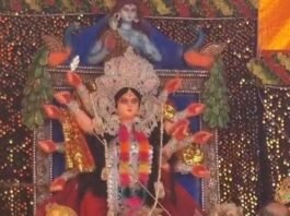 जमुनहा में शारदीय नवरात्रि पर सजा माता रानी का दरबार:स्कूल प्रांगण में मेहुल नाग ने भेंट की पहली चुनरी, विधि-विधान से हुई कलश स्थापना