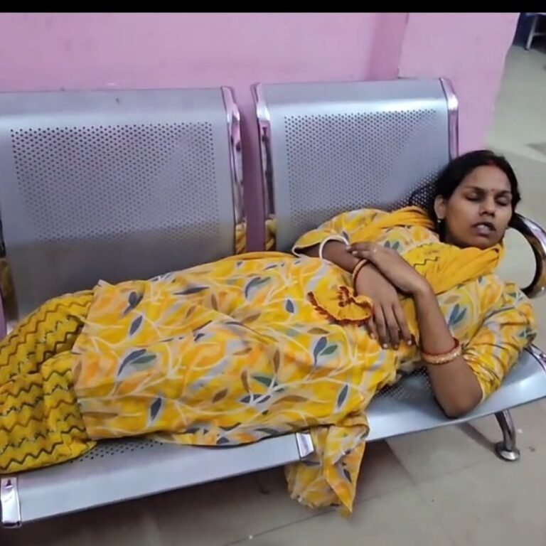 महिला ने पति पर मारपीट और परेशान करने का आरोप:श्रावस्ती में पति के दूसरी लड़कियों से संबंध, पुलिस से कार्रवाई की मांग की