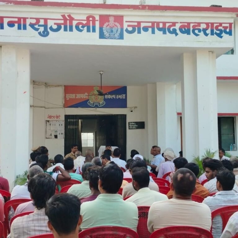 सुजौली थाने में दुर्गा पूजा को लेकर पीस कमेटी बैठक:अराजक तत्वों को सख्त कार्रवाई की चेतावनी, सीसीटीवी कैमरे लगाने के निर्देश