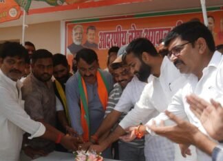 जमुनहा में व्यापारी संगठन की बैठक में योजनाओं पर मंथन:व्यापार को बढ़ावा देने और स्थानीय समस्याओं पर हुई चर्चा, प्रमुख पदाधिकारी रहे मौजूद