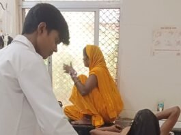 रामनगर धुसिया में युवक छत से गिरा:गंभीर रूप से घायल, जिला अस्पताल में चल रहा इलाज