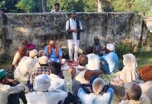 श्रावस्ती के मध्यनगरा में भाकियू की किसान चौपाल:दो दर्जन से ज्यादा किसानों ने ली सदस्यता, फसल नुकसान पर चर्चा