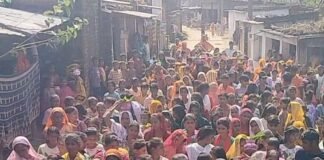 बहराइच में कलश यात्रा के साथ नवरात्र महापर्व शुरू:25 साल से गांव में हो रहा दुर्गा पूजा का आयोजन बहराइच में कलश यात्रा के साथ नवरात्र महापर्व शुरू:25 साल से गांव में हो रहा दुर्गा पूजा का आयोजन