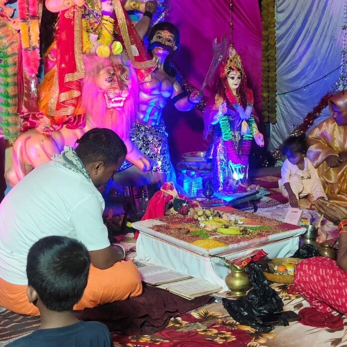 बेनीडिहवा प्रधान पुरवा में शारदीय नवरात्रि धूमधाम से मनाई:मां स्कंदमाता की पूजा-अर्चना कर श्रद्धालुओं ने मांगी सुख-समृद्धि
