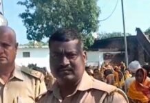निचलौल के डोमा खास में निकली कलश यात्रा:नवरात्र पर भक्ति के जयघोष से गूंजा इलाका, दिखा सामाजिक सौहार्द निचलौल के डोमा खास में निकली कलश यात्रा:नवरात्र पर भक्ति के जयघोष से गूंजा इलाका, दिखा सामाजिक सौहार्द