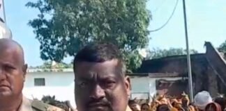 निचलौल के डोमा खास में निकली कलश यात्रा:नवरात्र पर भक्ति के जयघोष से गूंजा इलाका, दिखा सामाजिक सौहार्द निचलौल के डोमा खास में निकली कलश यात्रा:नवरात्र पर भक्ति के जयघोष से गूंजा इलाका, दिखा सामाजिक सौहार्द