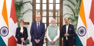 यूपी:आगरा के जूता उद्योग की वैश्विक बाजार पर नजर, पीएम मोदी और स्विस राष्ट्रपति की बैठक में पूरन डावर शामिल – Agra Industrialist Puran Dawar Joins Modi-swiss President Talks, Highlights Footwear Sector Opportunities यूपी:आगरा के जूता उद्योग की वैश्विक बाजार पर नजर, पीएम मोदी और स्विस राष्ट्रपति की बैठक में पूरन डावर शामिल - Agra Industrialist Puran Dawar Joins Modi-swiss President Talks, Highlights Footwear Sector Opportunities