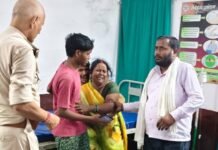 बाराबंकी:गाना बजाने और छींटाकशी को लेकर दो पक्षों में चले लाठी-डंडे, महिला की पीटकर हत्या; 10 लोग घायल – Clash Between Two Groups Over Playing Music And Making Lewd Remarks At Woman In Barabanki One Dead 10 Injured बाराबंकी:गाना बजाने और छींटाकशी को लेकर दो पक्षों में चले लाठी-डंडे, महिला की पीटकर हत्या; 10 लोग घायल - Clash Between Two Groups Over Playing Music And Making Lewd Remarks At Woman In Barabanki One Dead 10 Injured