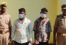 महिलाओं को झांसा देकर जेवर हड़पने वाले 2 ठग गिरफ्तार:फर्जी रसीद से करते थे ठगी, मंगलसूत्र, बाइक और 9 फर्जी बिल मिले महिलाओं को झांसा देकर जेवर हड़पने वाले 2 ठग गिरफ्तार:फर्जी रसीद से करते थे ठगी, मंगलसूत्र, बाइक और 9 फर्जी बिल मिले