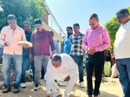 सिसवा में विकास कार्यों को मिली गति:सुभाष नगर में RCC रोड और नाली निर्माण का शुभारंभ, दुर्गा प्रतिमा व लक्ष्मी-गणेश विसर्जन जुलूस का रास्ता होगा सुगम