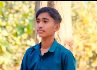 पनियरा मे करंट लगने से इकलौते बेटे की मौत:धान का बोझा ढोते समय हादसा, तीन बहनों में इकलौता भाई; परिवार में मातम पसरा