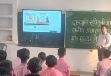 सीएम योगी ने 4.60लाख छात्रों को दी 148करोड़ की छात्रवृत्ति:दिग्विजयनाथ कॉलेज में छात्रों को दिखाया गया स्वीकृति प्रमाण पत्र का लाइव प्रसारण