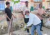 इकौना में गांधी-शास्त्री जयंती पर चला स्वच्छता अभियान:सेवा संकल्प अभियान के तहत नगर पंचायत के अधिकारियों, कर्मचारियों ने की सफाई