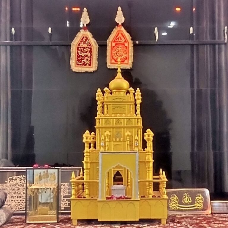 श्रावस्ती में शिया समुदाय का नौचंदी जुमेरात पर आयोजन:हुसैनिया इमामबाड़े में अलैहिस्सलाम की मुनाजात पढ़ी गई, अमन-चैन की दुआ मांगी