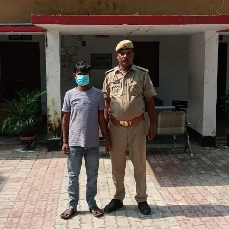 श्रावस्ती में मासूम से कुकर्म का आरोपी गिरफ्तार:लूडो खेलने के बहाने दुकान पर बुलाने का आरोप, परिजनों के डर से भागा था