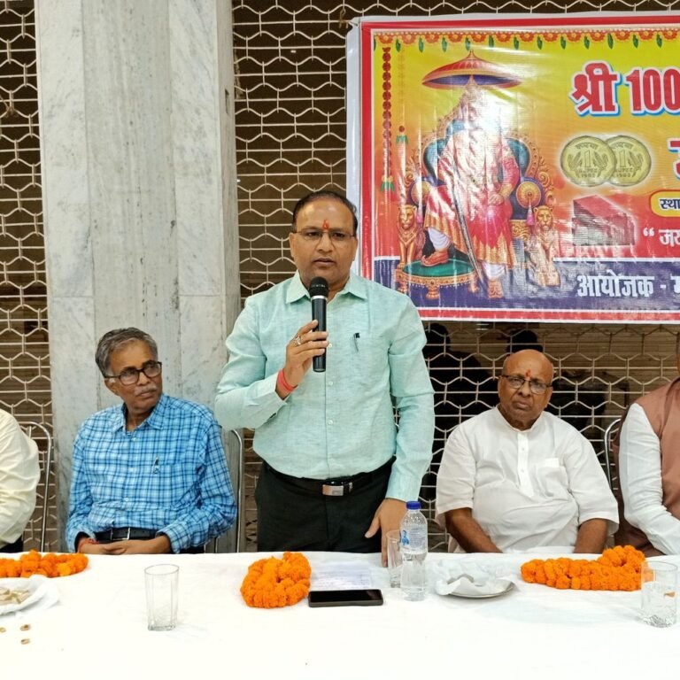 सिसवा में महाराजा अग्रसेन जयंती पर सामाजिक एकता का संदेश:‘एक ईंट, एक रुपया’ के सिद्धांत से समाज को जोड़ने वाले महाराजा अग्रसेन को किया नमन