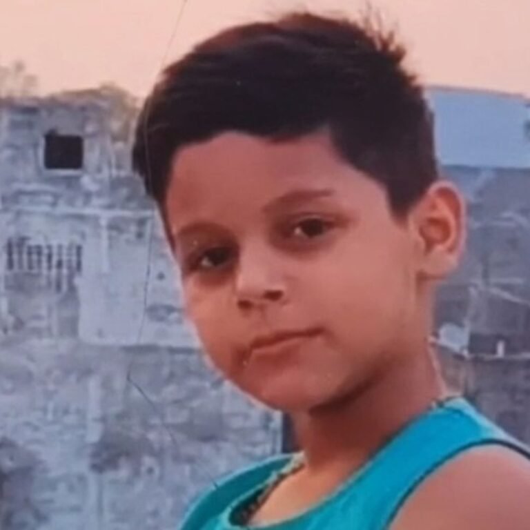 झिंगहा घाट पर नदी में डूबा 11 साल का बच्चा:बहराइच में 21 घंटे से तलाश जारी, परिवार बेहाल