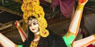 आज पंडालों में विराजेंगी मां दुर्गा की प्रतिमाएं:शारदीय नवरात्र की तैयारियां पूरी, मूर्तिकारों ने दिया अंतिम रूप आज पंडालों में विराजेंगी मां दुर्गा की प्रतिमाएं:शारदीय नवरात्र की तैयारियां पूरी, मूर्तिकारों ने दिया अंतिम रूप