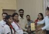 बहराइच में अंतरमहाविद्यालयीय बॉक्सिंग प्रतियोगिता का समापन:डीएम राजेश कुमार पाण्डेय ने विजेताओं को मेडल दिए, खिलाड़ियों ने दिखाया दमखम बहराइच में अंतरमहाविद्यालयीय बॉक्सिंग प्रतियोगिता का समापन:डीएम राजेश कुमार पाण्डेय ने विजेताओं को मेडल दिए, खिलाड़ियों ने दिखाया दमखम