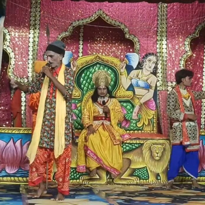 चमरूपुर की रामलीला में नारद मोह लीला का मंचन:कलाकारों ने अभिनय से पौराणिक प्रसंगों को जीवंत किया