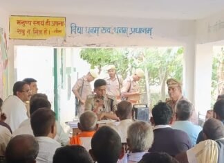 श्रावस्ती पुलिस मूर्ति विसर्जन को लेकर अलर्ट:जुलूस मार्ग पर PAC, स्थानीय पुलिस ने किया एरिया डोमिनेशन श्रावस्ती पुलिस मूर्ति विसर्जन को लेकर अलर्ट:जुलूस मार्ग पर PAC, स्थानीय पुलिस ने किया एरिया डोमिनेशन