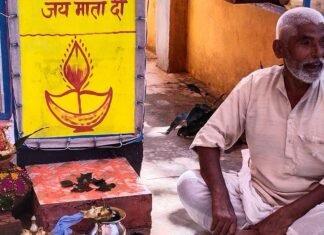 दतलूपुर के श्री जय सम्मय माई मंदिर में पूजा शुरू:कलश स्थापना के साथ नौ दिवसीय उत्सव का शुभारंभ, भक्तिमय माहौल दतलूपुर के श्री जय सम्मय माई मंदिर में पूजा शुरू:कलश स्थापना के साथ नौ दिवसीय उत्सव का शुभारंभ, भक्तिमय माहौल