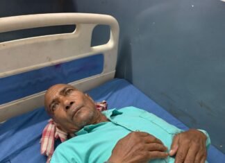 खेत में पैर धोते समय वृद्ध को सांप ने डंसा:समय पर एंटी स्नेक वेनम मिलने से बची जान, हालत खतरे से बाहर खेत में पैर धोते समय वृद्ध को सांप ने डंसा:समय पर एंटी स्नेक वेनम मिलने से बची जान, हालत खतरे से बाहर