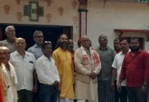 घोलहा मंदिर के विकास कार्यों का पर्यटन-विभाग ने किया निरीक्षण:सौंदर्यीकरण के लिए बाउंड्री वॉल, संत निवास और यज्ञ स्थल बनाने का सर्वे हुआ