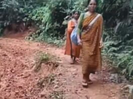 बीमार बेटे को बचाने 3 घंटे पैदल चली मां, रास्ते में ही मासूम की मौत