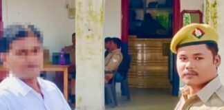बलरामपुर पुलिस ने ठगी के पैसे वापस कराए:व्हाट्सएप हैक कर ठगे थे 4 हजार रुपए बलरामपुर पुलिस ने ठगी के पैसे वापस कराए:व्हाट्सएप हैक कर ठगे थे 4 हजार रुपए