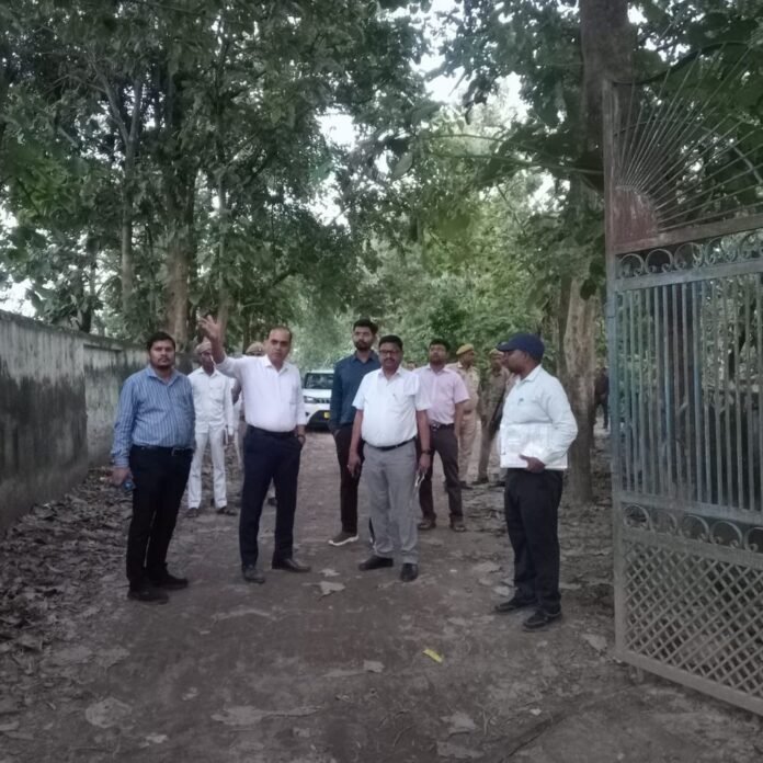 नानपारा में रोडवेज बस स्टॉप के लिए दो-जगहों का निरीक्षण:एसडीएम ने विधायक की पहल पर टीम के साथ किया सर्वे