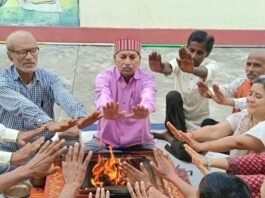 आर्य समाज नई बाजार में शारदीय नवरात्र पर वैदिक यज्ञ:विचार गोष्ठी का आयोजन, समाज कल्याण के लिए आहुतियां दी गईं