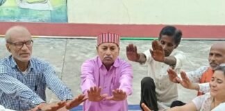 आर्य समाज नई बाजार में शारदीय नवरात्र पर वैदिक यज्ञ:विचार गोष्ठी का आयोजन, समाज कल्याण के लिए आहुतियां दी गईं आर्य समाज नई बाजार में शारदीय नवरात्र पर वैदिक यज्ञ:विचार गोष्ठी का आयोजन, समाज कल्याण के लिए आहुतियां दी गईं
