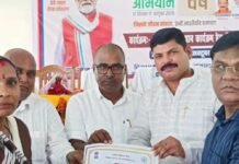 सिसवा में योजनाओं की जानकारी, महिलाओं को आत्मनिर्भरता की राह:सेवा संकल्प अभियान में लगा विभागीय कैंप मेला