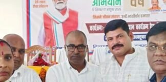 सिसवा में योजनाओं की जानकारी, महिलाओं को आत्मनिर्भरता की राह:सेवा संकल्प अभियान में लगा विभागीय कैंप मेला