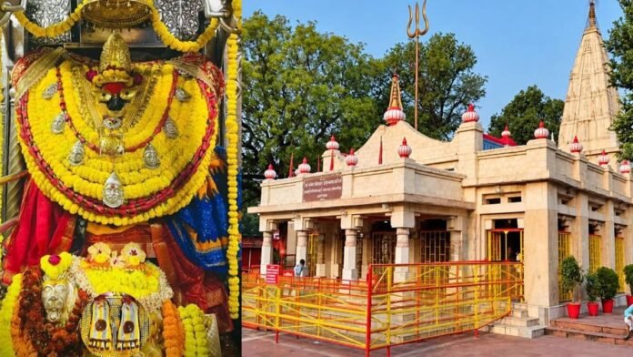 यूपी:नवरात्र में देवी मंदिरों में गूंजेंगे देवी गीत व दुर्गा सप्तशती का पाठ, प्रमुख मंदिरों में होंगे आयोजन - Up: Devotional Songs And Recitations Of The Durga Saptashati Will Resound In Goddess Temples During Navaratri.