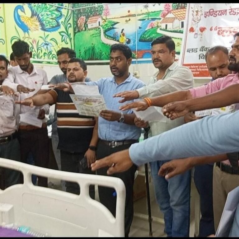 मोतीपुर में गांधी जयंती पर लगा रक्तदान शिविर:'सेवा से संकल्प' अभियान के तहत 9 लोगों ने किया रक्तदान, स्वास्थ्यकर्मियों ने भी ली शपथ