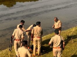 नहर में बोरी में बंधा मिला युवक का शव:बहराइच में मटेरा के पास का मामला, स्थानीय लोगों ने हत्या कर फेंकने की आशंका जताई