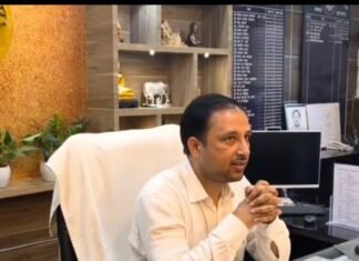 नेपाल में भूस्खलन से बना प्राकृतिक बांध टूटा:स्यार नदी में बाढ़ आई; महराजगंज DM बोले- सीमा पर खतरे का असर नहीं नेपाल में भूस्खलन से बना प्राकृतिक बांध टूटा:स्यार नदी में बाढ़ आई; महराजगंज DM बोले- सीमा पर खतरे का असर नहीं