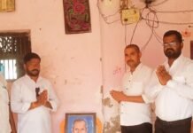 सवर्ण आर्मी ने ब्लॉक अध्यक्ष शोक सभा में पहुंचे:बलरामपुर में त्रयोदशी संस्कार में जिला अध्यक्ष समेत कई पदाधिकारी मौजूद रहे सवर्ण आर्मी ने ब्लॉक अध्यक्ष शोक सभा में पहुंचे:बलरामपुर में त्रयोदशी संस्कार में जिला अध्यक्ष समेत कई पदाधिकारी मौजूद रहे