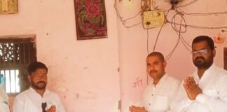 सवर्ण आर्मी ने ब्लॉक अध्यक्ष शोक सभा में पहुंचे:बलरामपुर में त्रयोदशी संस्कार में जिला अध्यक्ष समेत कई पदाधिकारी मौजूद रहे सवर्ण आर्मी ने ब्लॉक अध्यक्ष शोक सभा में पहुंचे:बलरामपुर में त्रयोदशी संस्कार में जिला अध्यक्ष समेत कई पदाधिकारी मौजूद रहे