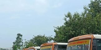 बस्ती में 19 महीने गैरहाजिर रोडवेज-चालक बर्खास्त:विभाग को 62.13 लाख का नुकसान, नोटिस के बाद भी जांच में नहीं हुआ शामिल